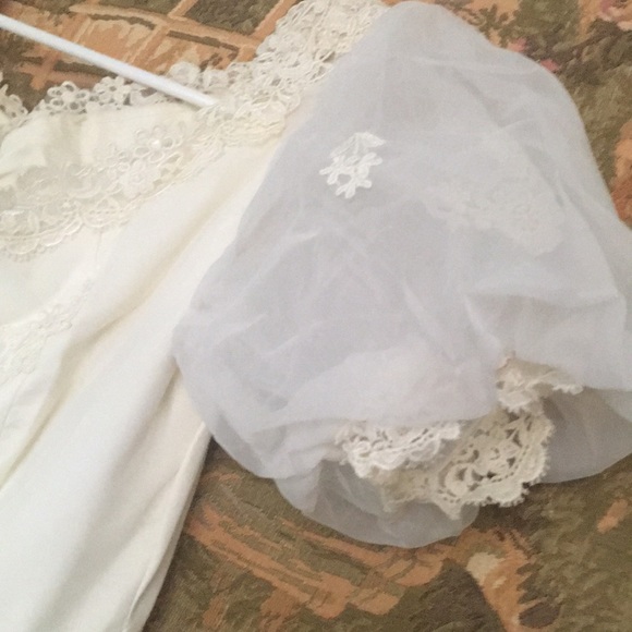 Vintage  wedding dress 80s beast 28 , waist 32 , 90 inches long - Picture 7 of 8